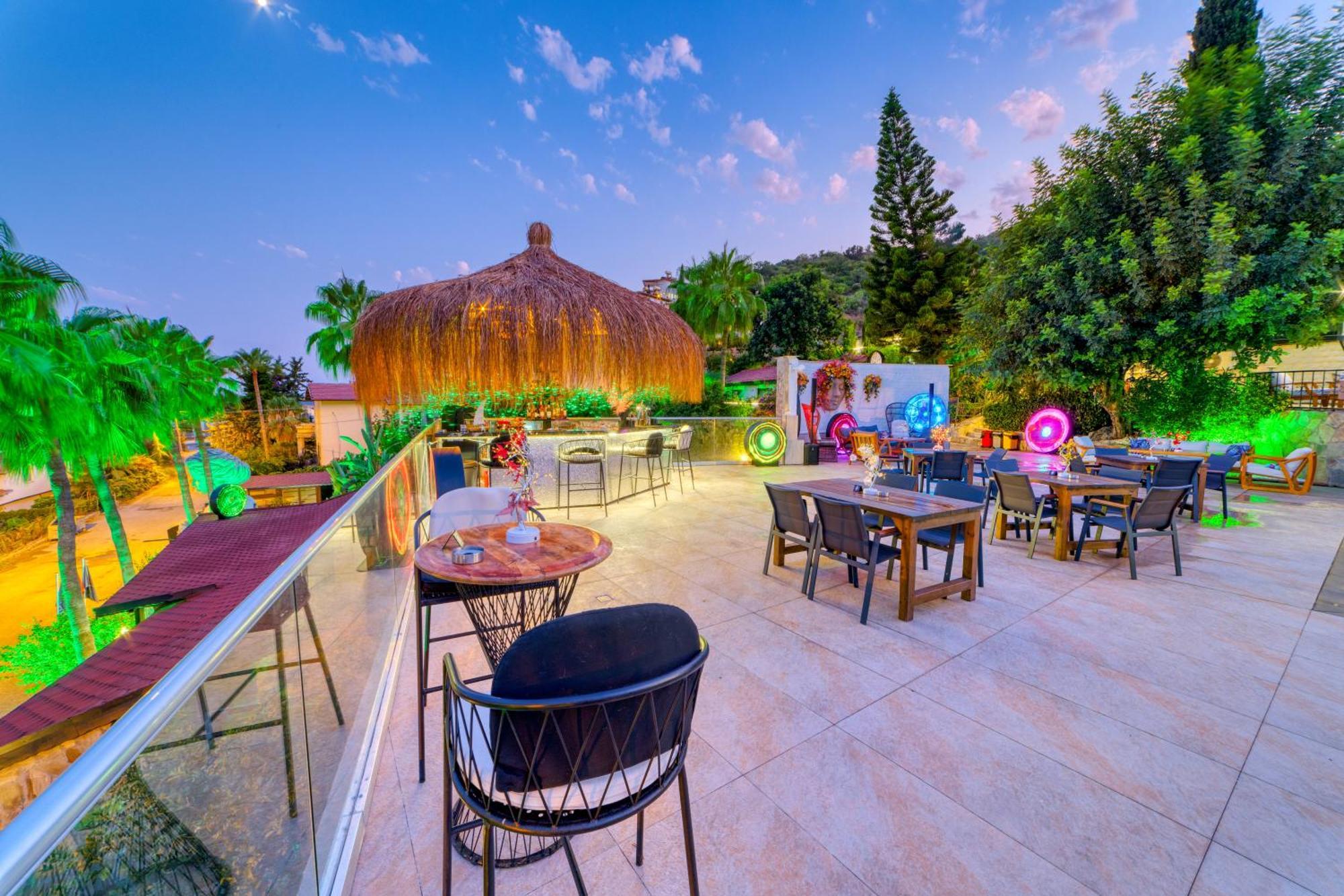 Illusion Beach & Clubhotel - Adults Only Alanya Exteriör bild