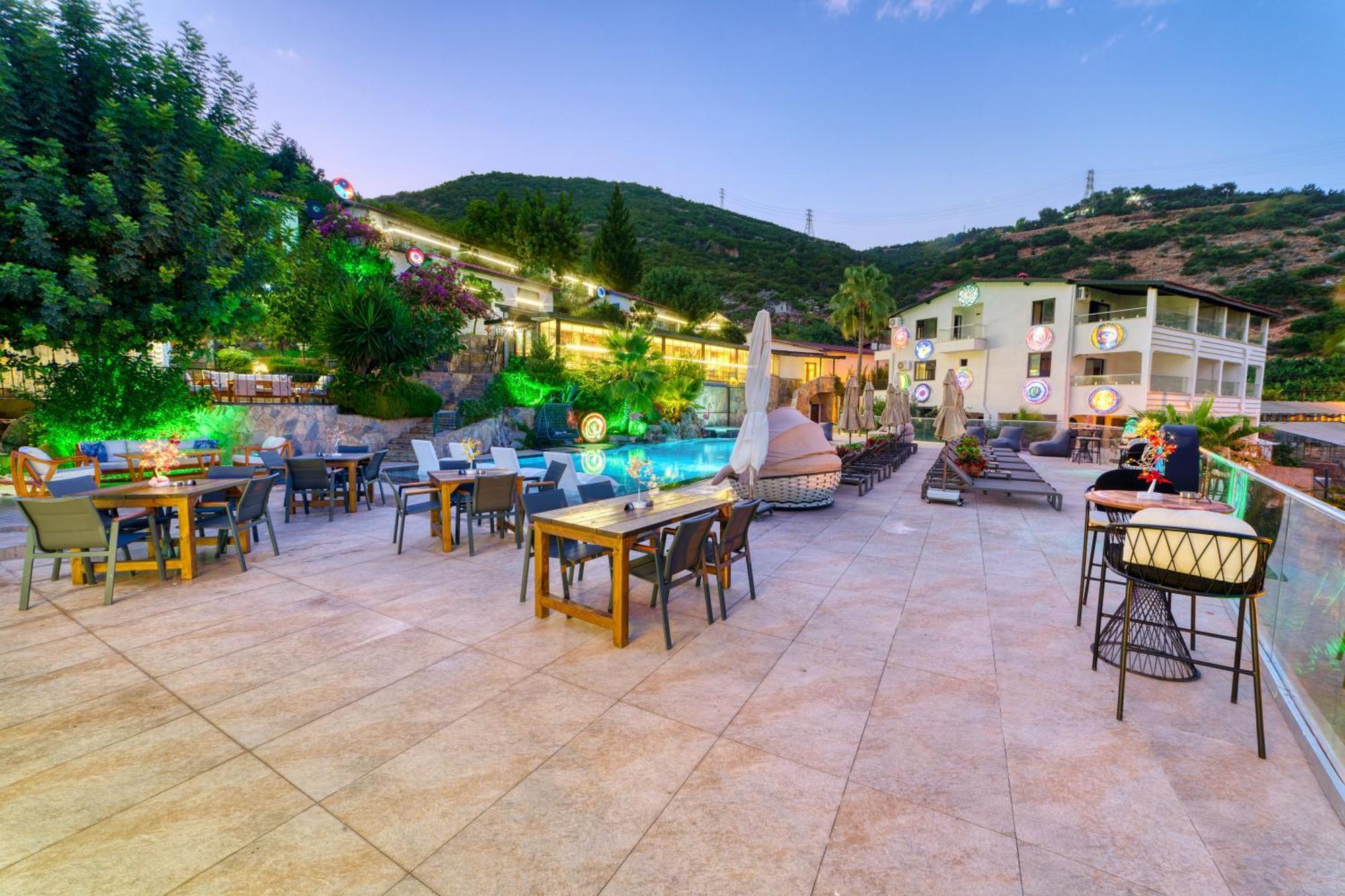 Illusion Beach & Clubhotel - Adults Only Alanya Exteriör bild